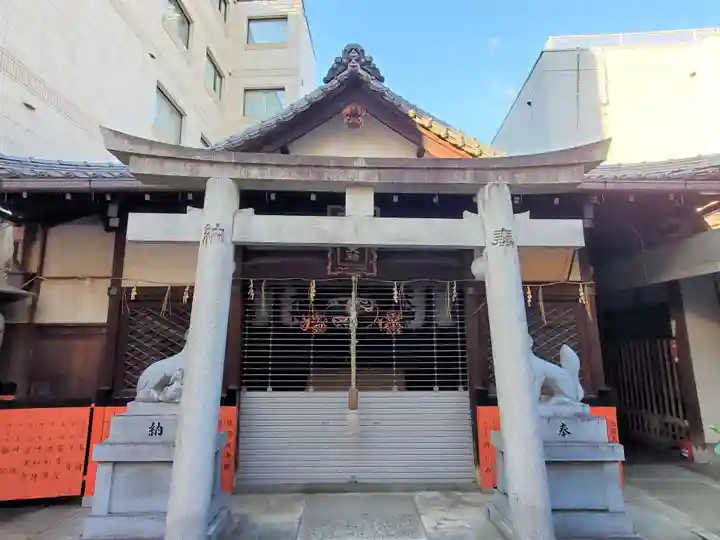 観亀稲荷神社(觀亀神社)の鳥居