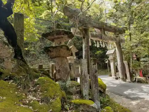 磐船神社の{uncategorized: "未分類", other: "その他", undefined: "問題あり", building: "その他建物", grave: "お墓", sacred_gate: "鳥居", guardian: "狛犬", statue: "像", buddha: "仏像", history: "歴史", nature: "自然", garden: "庭園", animal: "動物", pagoda: "塔", temizu: "手水舎", mountain_gate: "山門・神門", sanctuary: "本殿・本堂", subordinate: "末社・摂社", art: "芸術", scenery: "景色", jizo: "地蔵", ema: "絵馬", goshuin: "御朱印", omikuji: "おみくじ", items: "授与品その他", amulet: "お守り", goshuincho: "御朱印帳", eats: "食事", festival: "お祭り", votive_dance: "神楽", shichigosan: "七五三参", wedding: "結婚式", experience: "体験その他", initially: "初詣", around: "周辺", anti_infection: "感染症対策"}