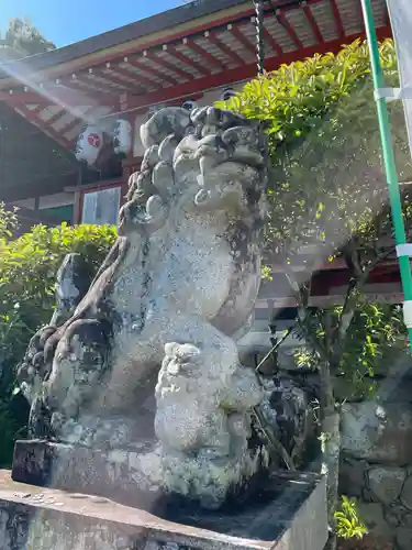 粉河産土神社（たのもしの宮）の狛犬