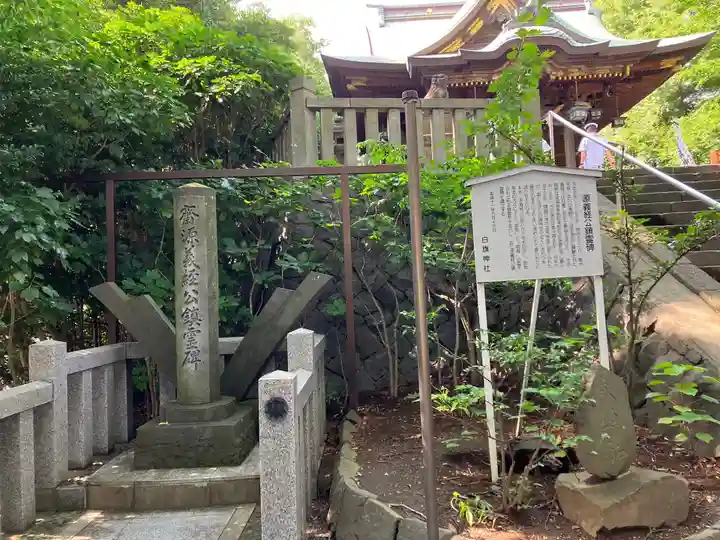 白旗神社のその他建物