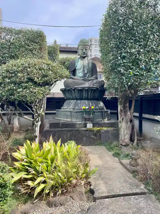 西迎寺の{uncategorized: "未分類", other: "その他", undefined: "問題あり", building: "その他建物", grave: "お墓", sacred_gate: "鳥居", guardian: "狛犬", statue: "像", buddha: "仏像", history: "歴史", nature: "自然", garden: "庭園", animal: "動物", pagoda: "塔", temizu: "手水舎", mountain_gate: "山門・神門", sanctuary: "本殿・本堂", subordinate: "末社・摂社", art: "芸術", scenery: "景色", jizo: "地蔵", ema: "絵馬", goshuin: "御朱印", omikuji: "おみくじ", items: "授与品その他", amulet: "お守り", goshuincho: "御朱印帳", eats: "食事", festival: "お祭り", votive_dance: "神楽", shichigosan: "七五三参", wedding: "結婚式", experience: "体験その他", initially: "初詣", around: "周辺", anti_infection: "感染症対策"}