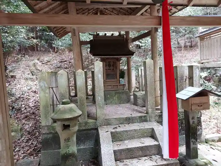 等彌神社の{uncategorized: "未分類", other: "その他", undefined: "問題あり", building: "その他建物", grave: "お墓", sacred_gate: "鳥居", guardian: "狛犬", statue: "像", buddha: "仏像", history: "歴史", nature: "自然", garden: "庭園", animal: "動物", pagoda: "塔", temizu: "手水舎", mountain_gate: "山門・神門", sanctuary: "本殿・本堂", subordinate: "末社・摂社", art: "芸術", scenery: "景色", jizo: "地蔵", ema: "絵馬", goshuin: "御朱印", omikuji: "おみくじ", items: "授与品その他", amulet: "お守り", goshuincho: "御朱印帳", eats: "食事", festival: "お祭り", votive_dance: "神楽", shichigosan: "七五三参", wedding: "結婚式", experience: "体験その他", initially: "初詣", around: "周辺", anti_infection: "感染症対策"}