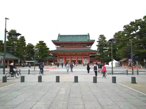 平安神宮の山門