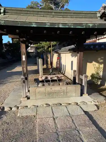 西大寺の手水舎