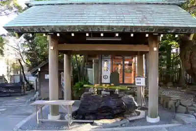 伊勢山皇大神宮の手水舎