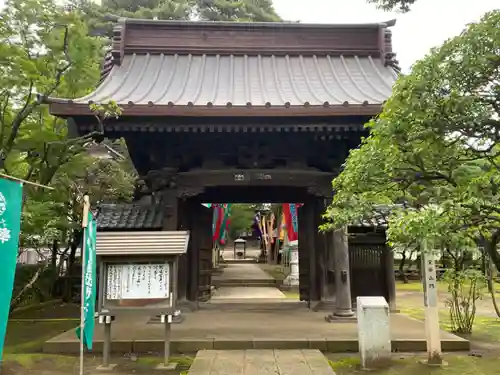 三寳寺の山門