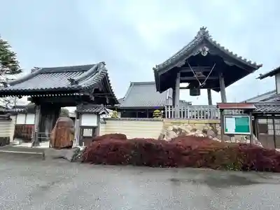 正崇寺の山門・神門