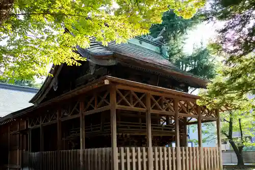 草加神社の本殿