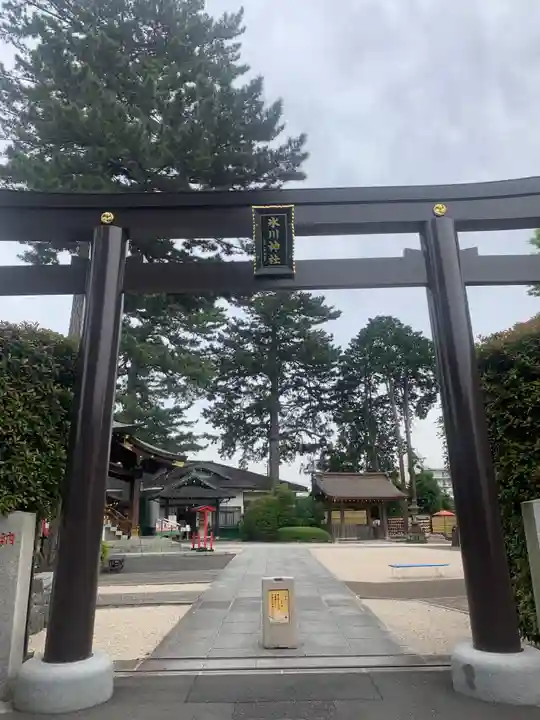 中野沼袋氷川神社の鳥居