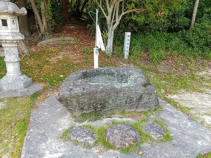 山田鹿島社の手水舎
