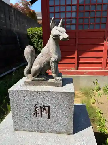 稲荷神社の{uncategorized: "未分類", other: "その他", undefined: "問題あり", building: "その他建物", grave: "お墓", sacred_gate: "鳥居", guardian: "狛犬", statue: "像", buddha: "仏像", history: "歴史", nature: "自然", garden: "庭園", animal: "動物", pagoda: "塔", temizu: "手水舎", mountain_gate: "山門・神門", sanctuary: "本殿・本堂", subordinate: "末社・摂社", art: "芸術", scenery: "景色", jizo: "地蔵", ema: "絵馬", goshuin: "御朱印", omikuji: "おみくじ", items: "授与品その他", amulet: "お守り", goshuincho: "御朱印帳", eats: "食事", festival: "お祭り", votive_dance: "神楽", shichigosan: "七五三参", wedding: "結婚式", experience: "体験その他", initially: "初詣", around: "周辺", anti_infection: "感染症対策"}