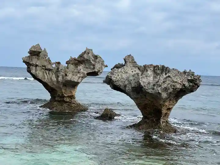 ハート岩恋守神社の周辺