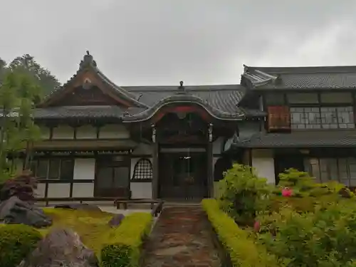 延算寺の本殿