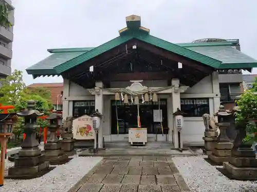 神明神社の本殿