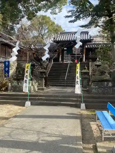 福島八幡宮の山門