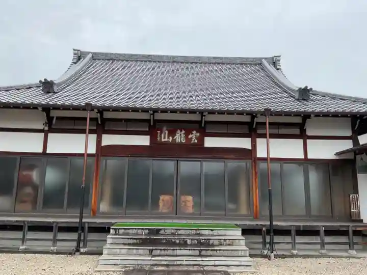 藏春寺の本殿・本堂