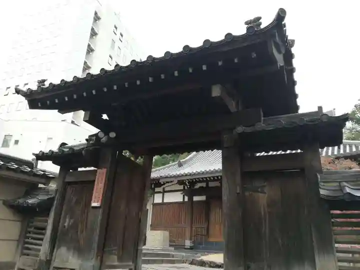 寳塔寺の山門・神門