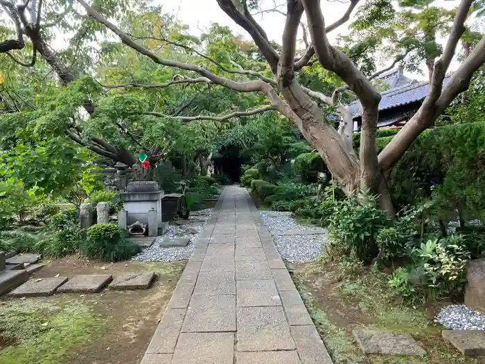 竜巌寺の建物その他