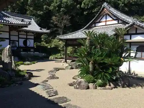 根来寺の庭園