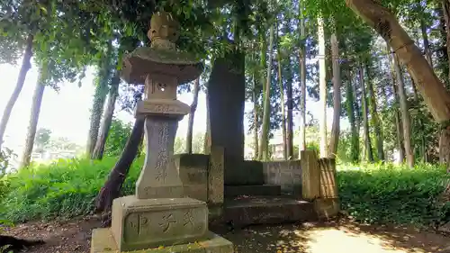 中里氷川神社の塔