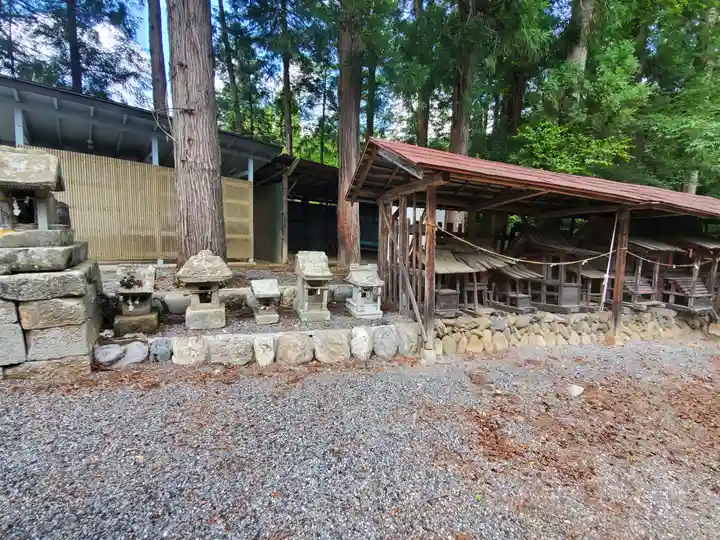 野巻椋神社の末社・摂社