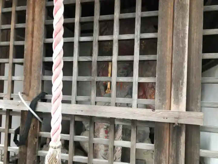 達屋酢蔵神社の仏像