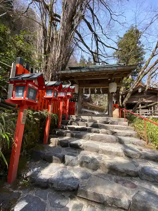 貴船神社の山門・神門