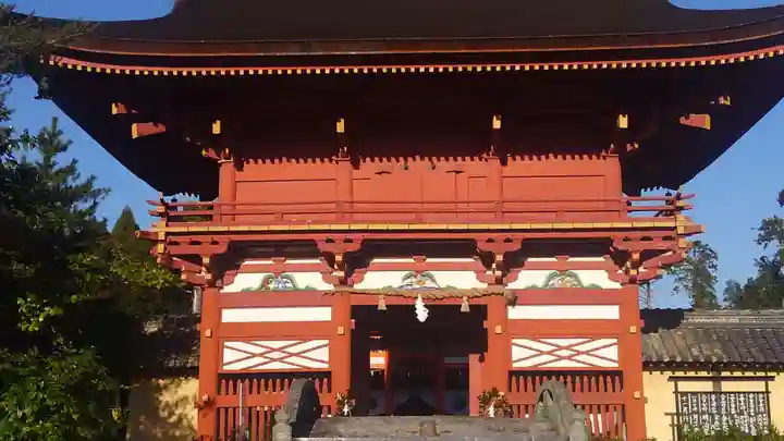 美濃國一宮 南宮大社の山門・神門