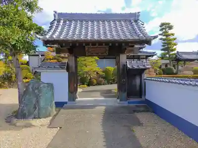 唯称寺の山門・神門