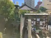 威光院の{uncategorized: "未分類", other: "その他", undefined: "問題あり", building: "その他建物", grave: "お墓", sacred_gate: "鳥居", guardian: "狛犬", statue: "像", buddha: "仏像", history: "歴史", nature: "自然", garden: "庭園", animal: "動物", pagoda: "塔", temizu: "手水舎", mountain_gate: "山門・神門", sanctuary: "本殿・本堂", subordinate: "末社・摂社", art: "芸術", scenery: "景色", jizo: "地蔵", ema: "絵馬", goshuin: "御朱印", omikuji: "おみくじ", items: "授与品その他", amulet: "お守り", goshuincho: "御朱印帳", eats: "食事", festival: "お祭り", votive_dance: "神楽", shichigosan: "七五三参", wedding: "結婚式", experience: "体験その他", initially: "初詣", around: "周辺", anti_infection: "感染症対策"}