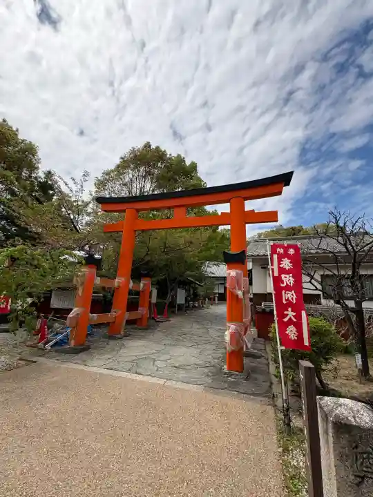 玉津島神社の{uncategorized: "未分類", other: "その他", undefined: "問題あり", building: "その他建物", grave: "お墓", sacred_gate: "鳥居", guardian: "狛犬", statue: "像", buddha: "仏像", history: "歴史", nature: "自然", garden: "庭園", animal: "動物", pagoda: "塔", temizu: "手水舎", mountain_gate: "山門・神門", sanctuary: "本殿・本堂", subordinate: "末社・摂社", art: "芸術", scenery: "景色", jizo: "地蔵", ema: "絵馬", goshuin: "御朱印", omikuji: "おみくじ", items: "授与品その他", amulet: "お守り", goshuincho: "御朱印帳", eats: "食事", festival: "お祭り", votive_dance: "神楽", shichigosan: "七五三参", wedding: "結婚式", experience: "体験その他", initially: "初詣", around: "周辺", anti_infection: "感染症対策"}