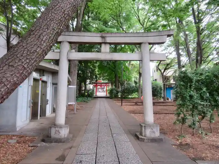 自由が丘熊野神社の鳥居