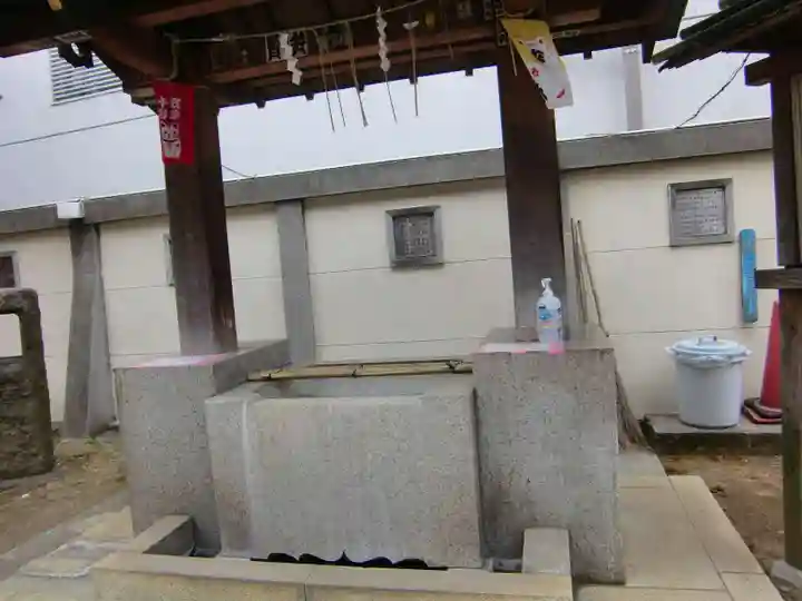 吉原神社の手水舎