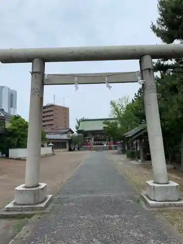 三社神社の鳥居