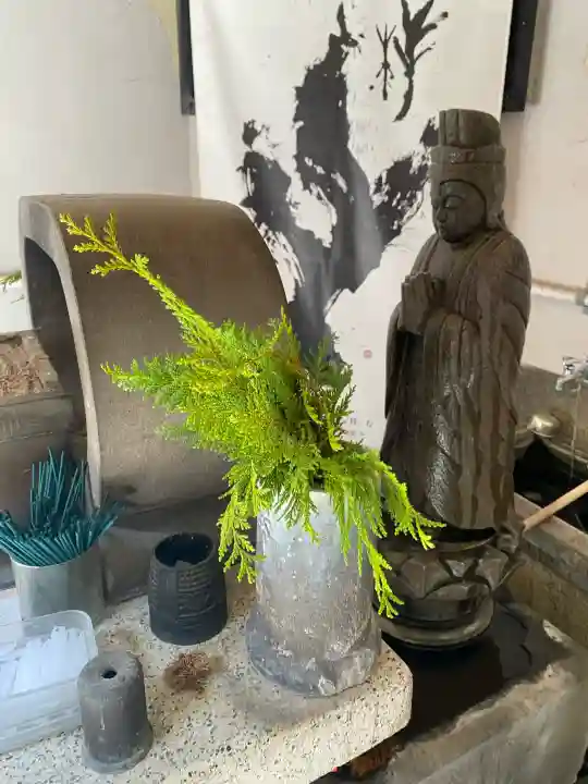 身延別院の{uncategorized: "未分類", other: "その他", undefined: "問題あり", building: "その他建物", grave: "お墓", sacred_gate: "鳥居", guardian: "狛犬", statue: "像", buddha: "仏像", history: "歴史", nature: "自然", garden: "庭園", animal: "動物", pagoda: "塔", temizu: "手水舎", mountain_gate: "山門・神門", sanctuary: "本殿・本堂", subordinate: "末社・摂社", art: "芸術", scenery: "景色", jizo: "地蔵", ema: "絵馬", goshuin: "御朱印", omikuji: "おみくじ", items: "授与品その他", amulet: "お守り", goshuincho: "御朱印帳", eats: "食事", festival: "お祭り", votive_dance: "神楽", shichigosan: "七五三参", wedding: "結婚式", experience: "体験その他", initially: "初詣", around: "周辺", anti_infection: "感染症対策"}