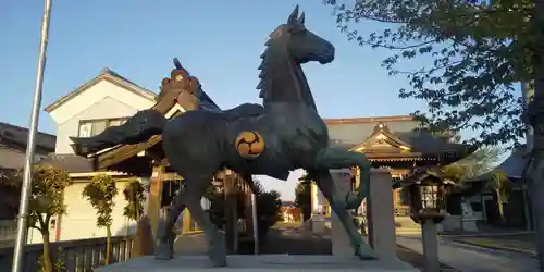 駒形神社の像