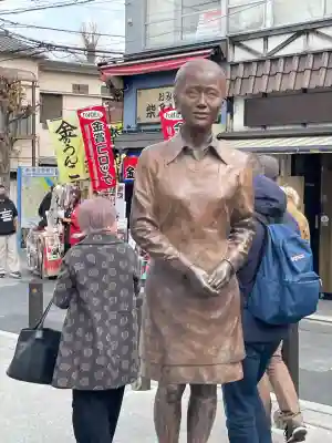 題経寺(柴又帝釈天)の{uncategorized: "未分類", other: "その他", undefined: "問題あり", building: "その他建物", grave: "お墓", sacred_gate: "鳥居", guardian: "狛犬", statue: "像", buddha: "仏像", history: "歴史", nature: "自然", garden: "庭園", animal: "動物", pagoda: "塔", temizu: "手水舎", mountain_gate: "山門・神門", sanctuary: "本殿・本堂", subordinate: "末社・摂社", art: "芸術", scenery: "景色", jizo: "地蔵", ema: "絵馬", goshuin: "御朱印", omikuji: "おみくじ", items: "授与品その他", amulet: "お守り", goshuincho: "御朱印帳", eats: "食事", festival: "お祭り", votive_dance: "神楽", shichigosan: "七五三参", wedding: "結婚式", experience: "体験その他", initially: "初詣", around: "周辺", anti_infection: "感染症対策"}