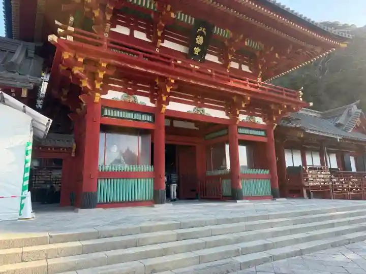 鶴岡八幡宮の{uncategorized: "未分類", other: "その他", undefined: "問題あり", building: "その他建物", grave: "お墓", sacred_gate: "鳥居", guardian: "狛犬", statue: "像", buddha: "仏像", history: "歴史", nature: "自然", garden: "庭園", animal: "動物", pagoda: "塔", temizu: "手水舎", mountain_gate: "山門・神門", sanctuary: "本殿・本堂", subordinate: "末社・摂社", art: "芸術", scenery: "景色", jizo: "地蔵", ema: "絵馬", goshuin: "御朱印", omikuji: "おみくじ", items: "授与品その他", amulet: "お守り", goshuincho: "御朱印帳", eats: "食事", festival: "お祭り", votive_dance: "神楽", shichigosan: "七五三参", wedding: "結婚式", experience: "体験その他", initially: "初詣", around: "周辺", anti_infection: "感染症対策"}
