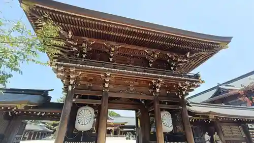 寒川神社の山門・神門