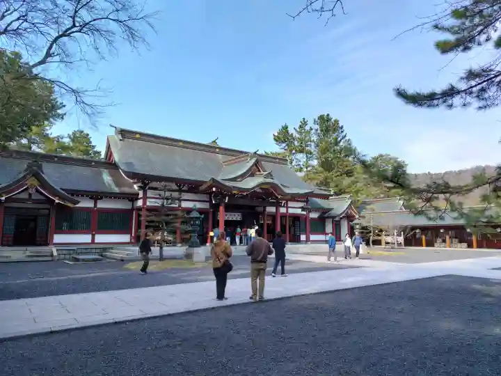 氣比神宮の{uncategorized: "未分類", other: "その他", undefined: "問題あり", building: "その他建物", grave: "お墓", sacred_gate: "鳥居", guardian: "狛犬", statue: "像", buddha: "仏像", history: "歴史", nature: "自然", garden: "庭園", animal: "動物", pagoda: "塔", temizu: "手水舎", mountain_gate: "山門・神門", sanctuary: "本殿・本堂", subordinate: "末社・摂社", art: "芸術", scenery: "景色", jizo: "地蔵", ema: "絵馬", goshuin: "御朱印", omikuji: "おみくじ", items: "授与品その他", amulet: "お守り", goshuincho: "御朱印帳", eats: "食事", festival: "お祭り", votive_dance: "神楽", shichigosan: "七五三参", wedding: "結婚式", experience: "体験その他", initially: "初詣", around: "周辺", anti_infection: "感染症対策"}