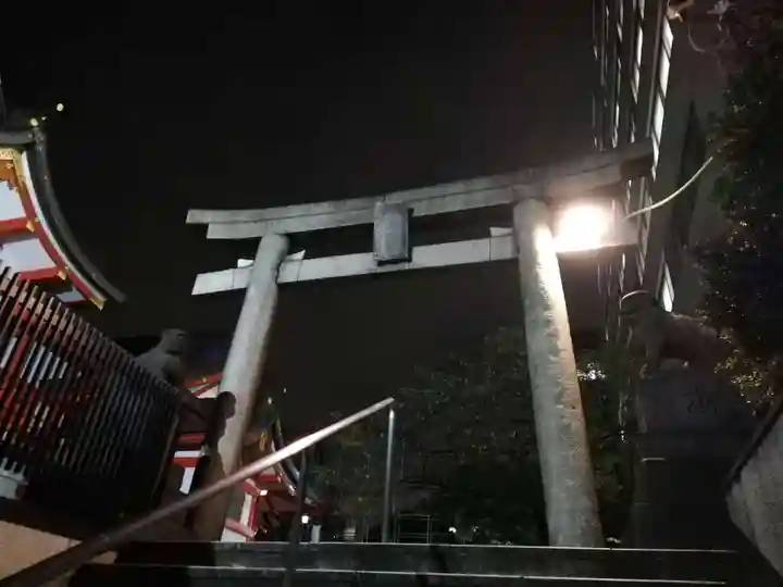 花園神社の鳥居