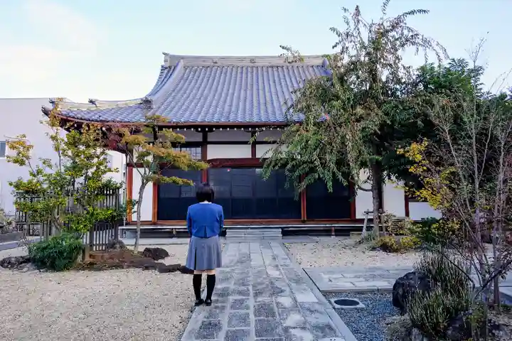 維摩寺の本殿・本堂