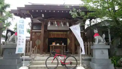 飛木稲荷神社の本殿・本堂