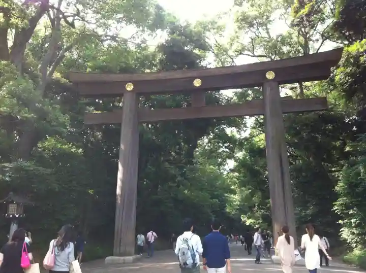 明治神宮の{uncategorized: "未分類", other: "その他", undefined: "問題あり", building: "その他建物", grave: "お墓", sacred_gate: "鳥居", guardian: "狛犬", statue: "像", buddha: "仏像", history: "歴史", nature: "自然", garden: "庭園", animal: "動物", pagoda: "塔", temizu: "手水舎", mountain_gate: "山門・神門", sanctuary: "本殿・本堂", subordinate: "末社・摂社", art: "芸術", scenery: "景色", jizo: "地蔵", ema: "絵馬", goshuin: "御朱印", omikuji: "おみくじ", items: "授与品その他", amulet: "お守り", goshuincho: "御朱印帳", eats: "食事", festival: "お祭り", votive_dance: "神楽", shichigosan: "七五三参", wedding: "結婚式", experience: "体験その他", initially: "初詣", around: "周辺", anti_infection: "感染症対策"}