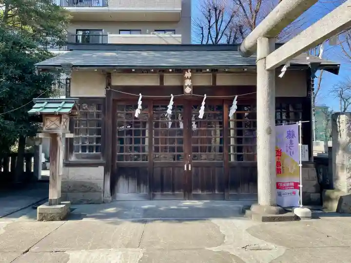 國領神社の{uncategorized: "未分類", other: "その他", undefined: "問題あり", building: "その他建物", grave: "お墓", sacred_gate: "鳥居", guardian: "狛犬", statue: "像", buddha: "仏像", history: "歴史", nature: "自然", garden: "庭園", animal: "動物", pagoda: "塔", temizu: "手水舎", mountain_gate: "山門・神門", sanctuary: "本殿・本堂", subordinate: "末社・摂社", art: "芸術", scenery: "景色", jizo: "地蔵", ema: "絵馬", goshuin: "御朱印", omikuji: "おみくじ", items: "授与品その他", amulet: "お守り", goshuincho: "御朱印帳", eats: "食事", festival: "お祭り", votive_dance: "神楽", shichigosan: "七五三参", wedding: "結婚式", experience: "体験その他", initially: "初詣", around: "周辺", anti_infection: "感染症対策"}