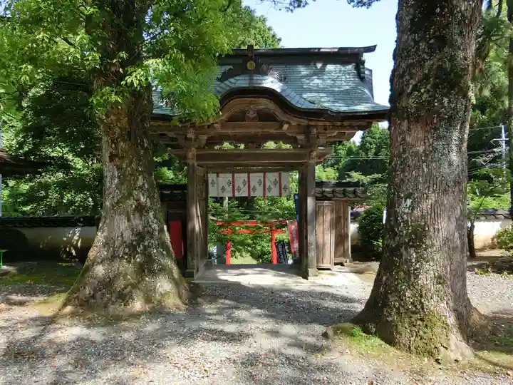 感神院木山寺の山門・神門