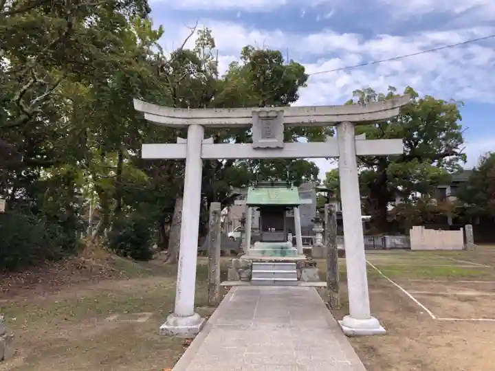 白鳥神社の末社・摂社