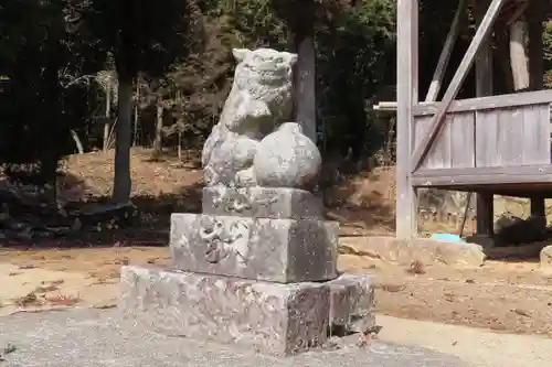 谷八幡神社の狛犬