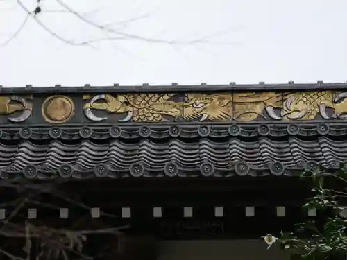 目の霊山　油山寺の山門