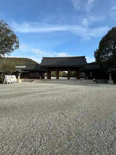 橿原神宮の山門